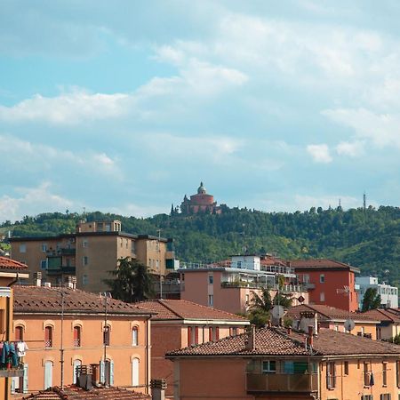Appartamento Accogliente Con Vista San Luca Bologna Bagian luar foto